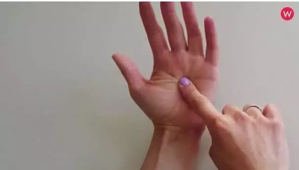 颈椎炎怎么按摩缓解,每天按摩头部可以改善颈椎病吗