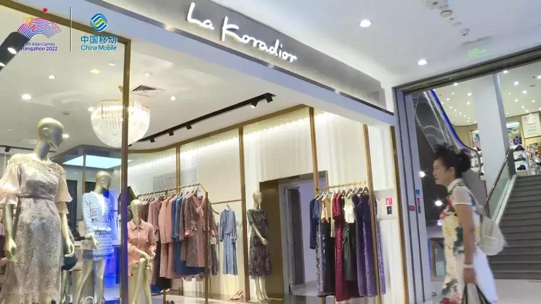 一万多的裙子竟是一次性的,1万多的女士裙子