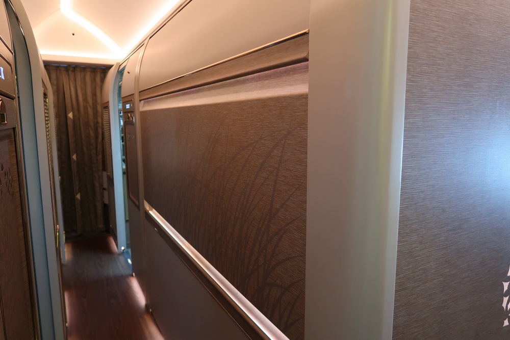 阿联酋航空777300经济舱,阿联酋航空777头等舱机票