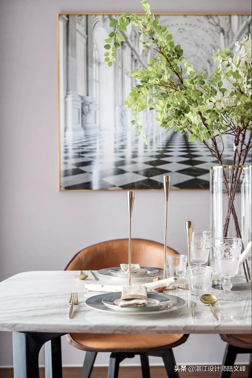 大理石瓷砖永不过时的地砖颜色,有大理石纹的浅灰色瓷砖