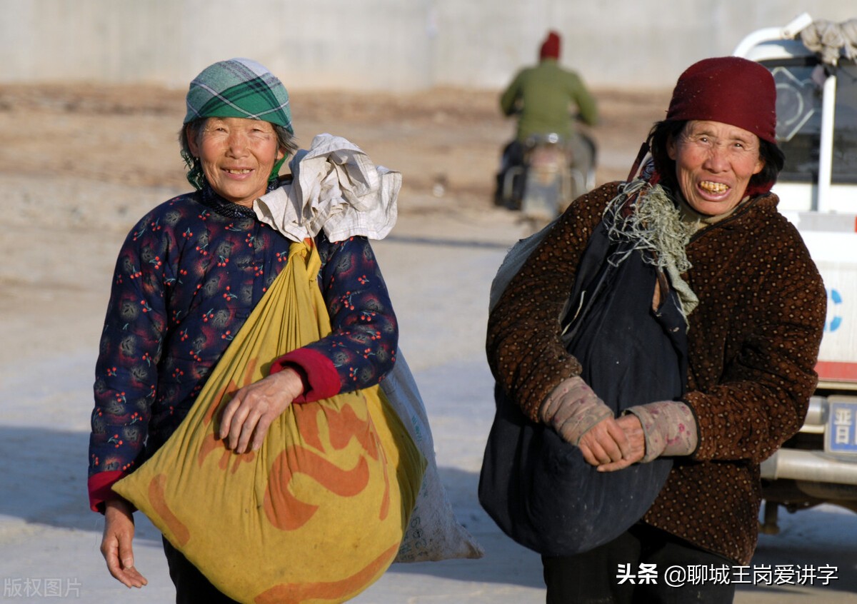 汉字故事：“妗”和“玲”，一个用于长辈，一个用于名字