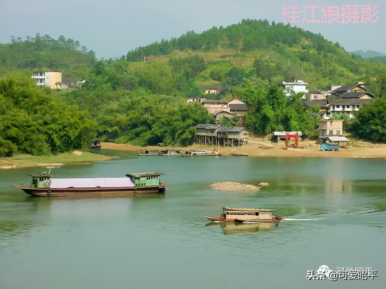 昭平县桂江东岸公路视频,贺州昭平道路建设