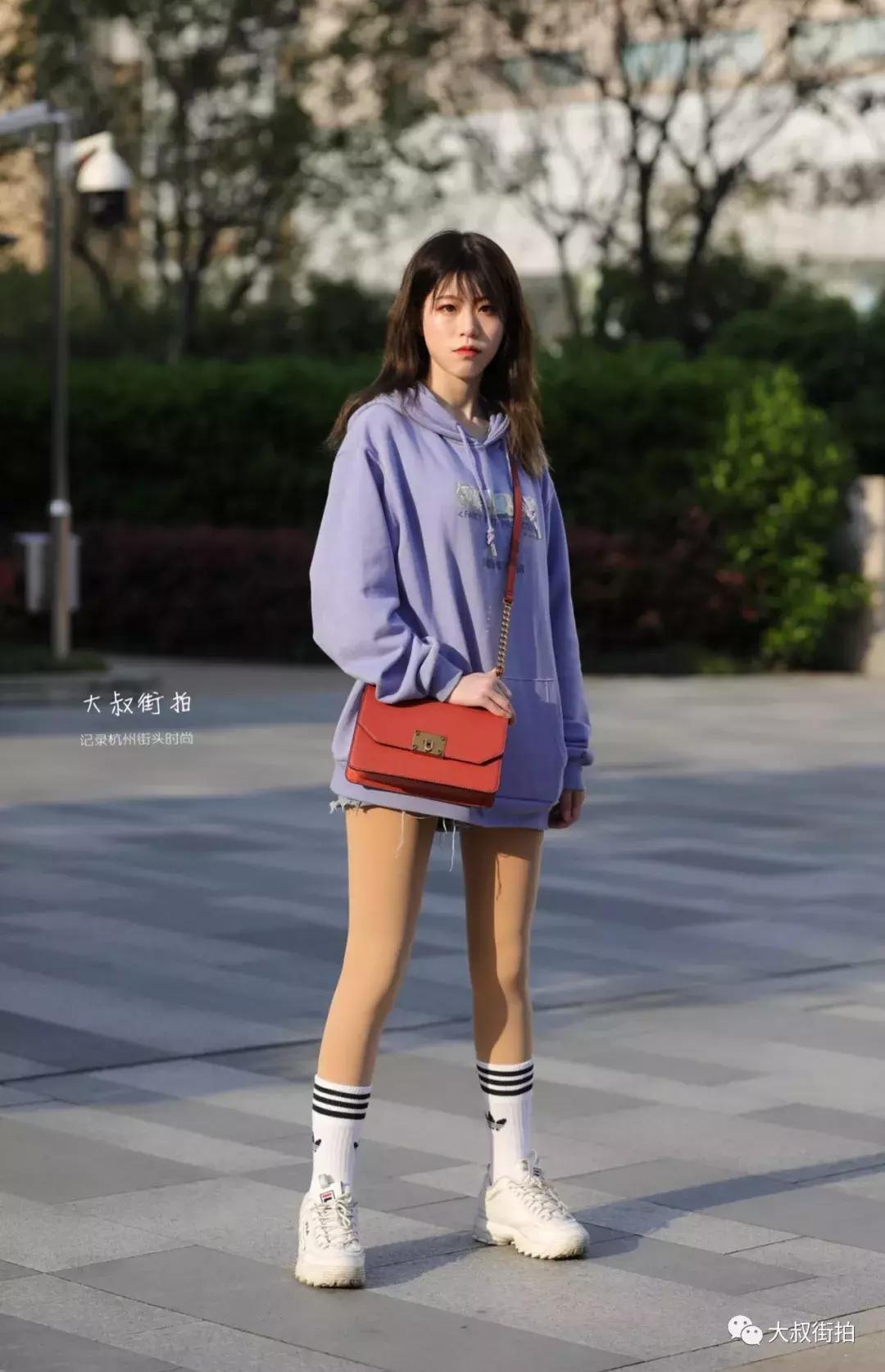 牛仔裤配休闲西装大叔,大叔西装街拍