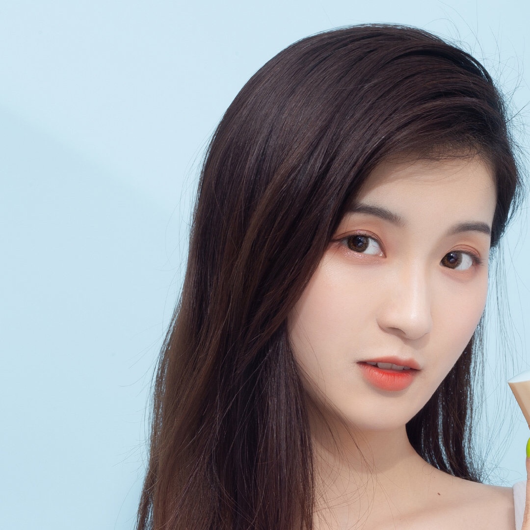 想要清透妆感用气垫还是粉底,怎么用妆前乳隔离霜好看点呢图片