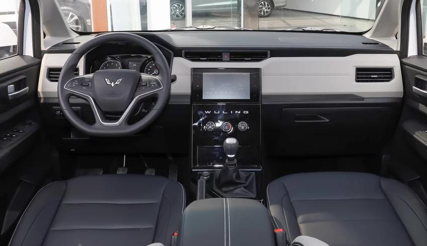 五菱宏光plus评测柴油版,五菱宏光plus新款测评