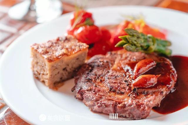 昆明这家开在76年前电影院的餐吧，手工披萨被写进国外旅游攻略