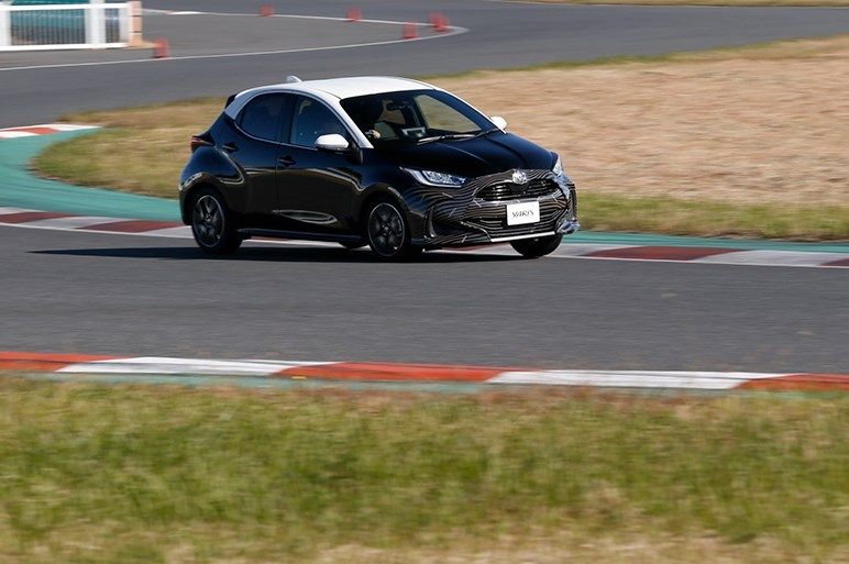 丰田雅力士2011款1.6g自动炫动版,全新丰田雅力士gr