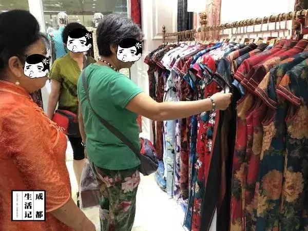 千万不要惹「成都嬢嬢」,小心她们带你去九龙广场逛够8小时