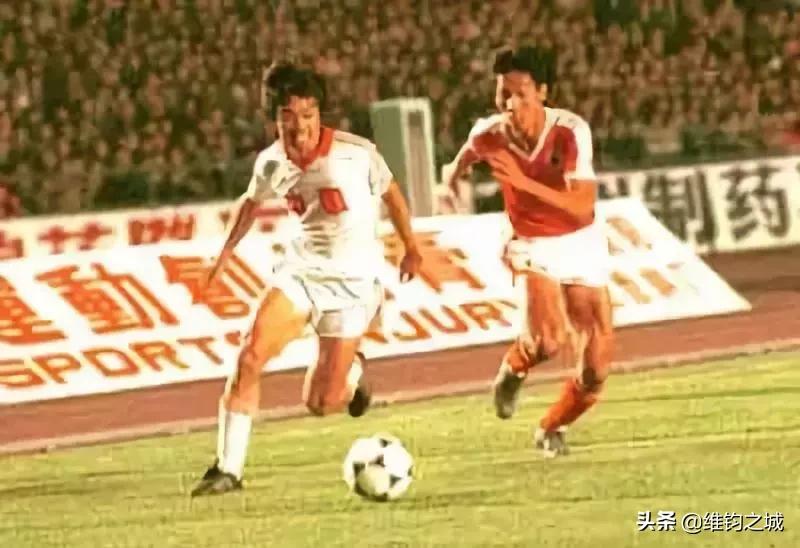 右后卫朱波,国足右后卫朱波