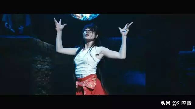 讲述换脸的电视剧,电影解说女人整容时的场景