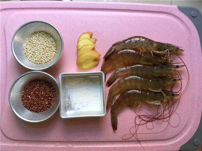 鲜虾藜麦饼辅食,藜麦米虾仁宝宝辅食