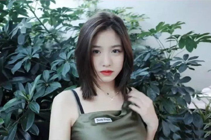 章子怡熙熙,章子怡晒全家出游照