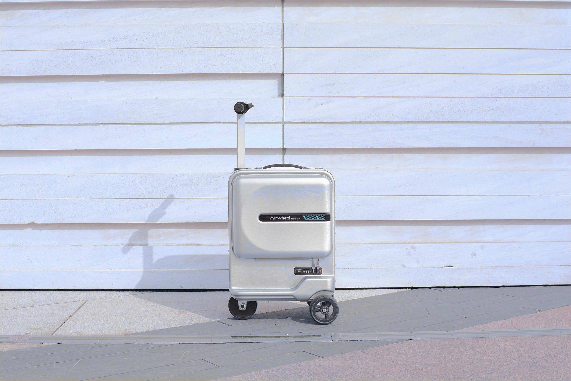 爱尔威电动行李箱开箱,爱尔威电动车行李箱