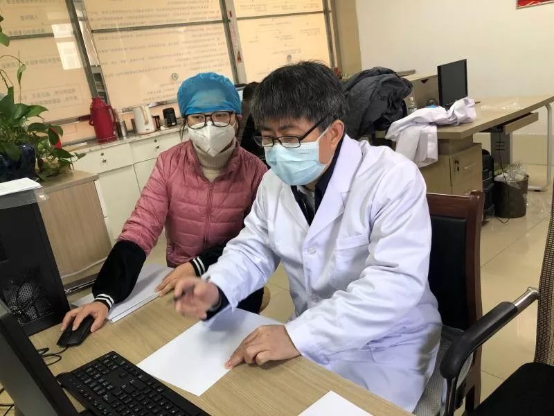 一线抗疫群英谱,一线抗疫群英谱郝慧守牢空中防线