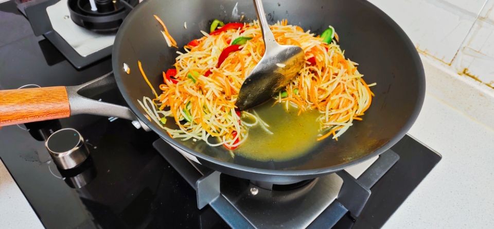 家用轻质无涂层铁锅,高纯零涂层铁锅