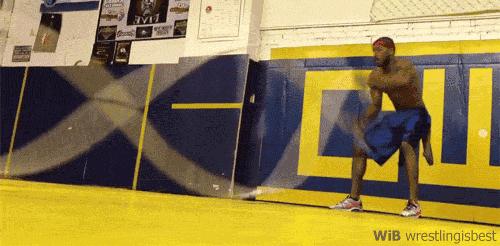 健身初学者不建议用战绳,健身房战绳怎么用