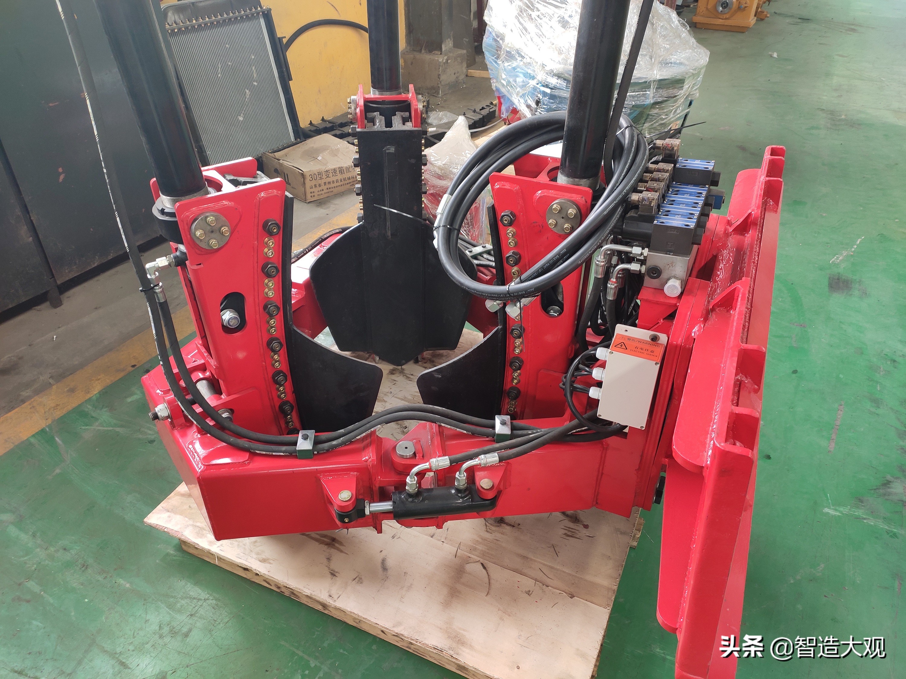 挖树移栽机视频大全,挖树种树机