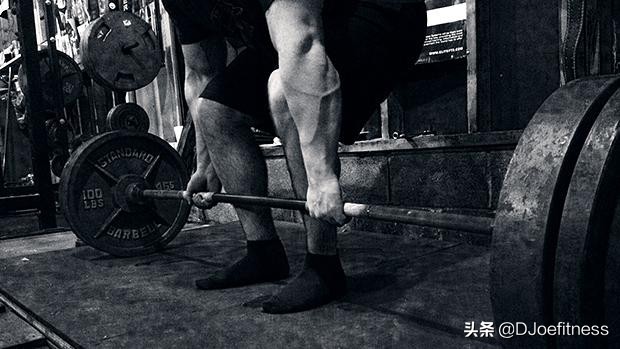 为什么一定要穿袜子,举重脚力怎么训练