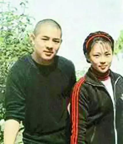 李连杰衰老像80岁老人,李连杰八十岁老态