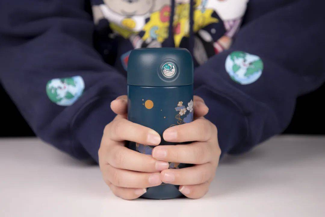 摇一摇变热保温杯,摇一摇变暖手宝保温杯