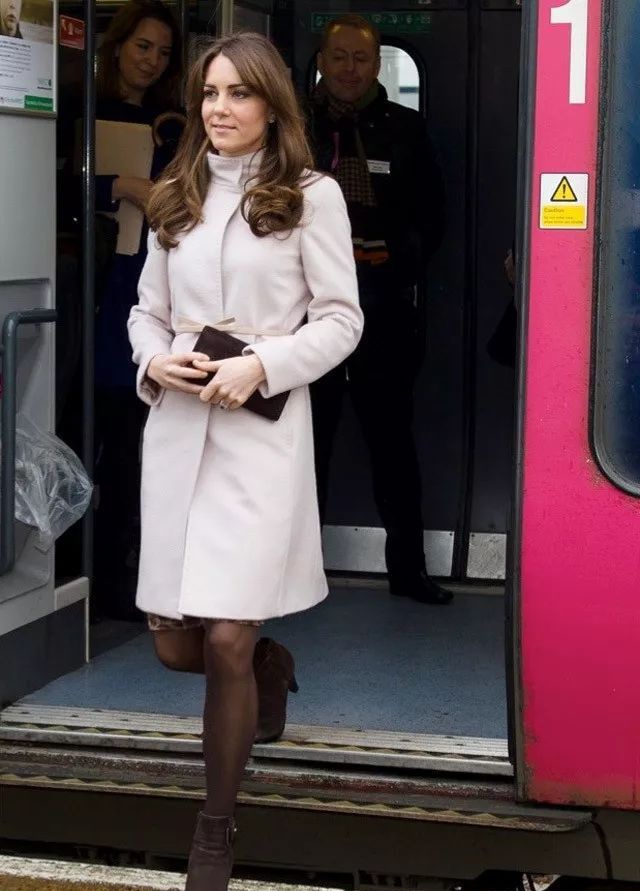 maxmara大衣哪款适合小个子,maxmaraweekend大衣