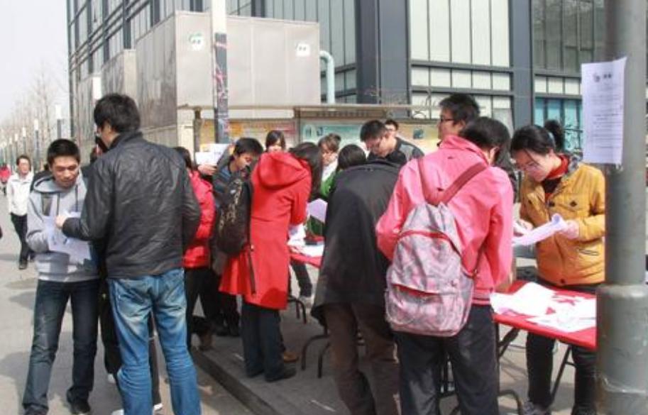 大学宿舍开小卖部3年赚20万,大学生在宿舍开小卖部赚30万