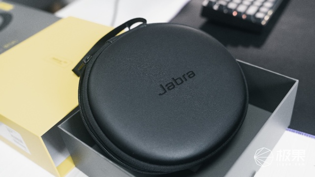 高级感耳机推荐,头戴式超级隔音的耳机推荐