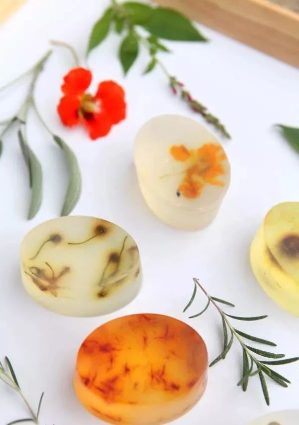 家里的肥皂头怎么重新利用,碎肥皂头怎么能融化做成一整块呢