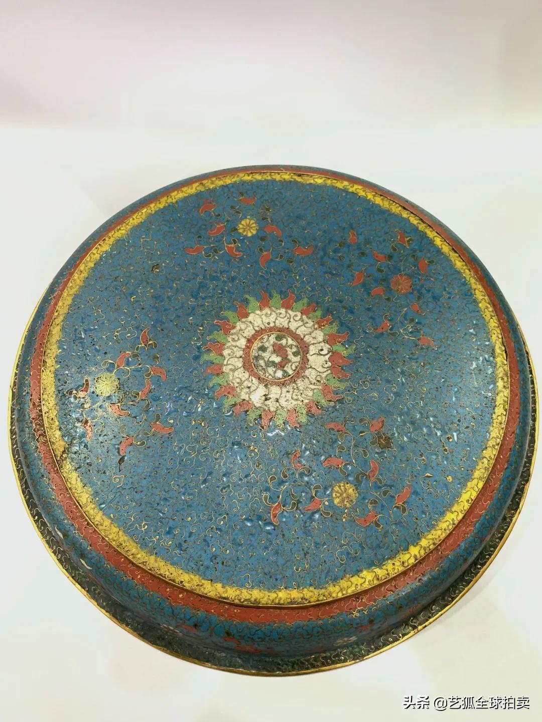 乾隆御制四方景泰蓝花鸟拍卖价格,清乾隆铜鎏金景泰蓝镶嵌宝石宫灯