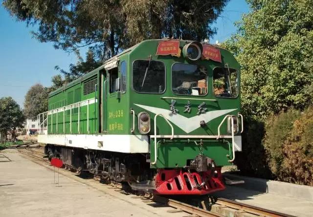 东方红21型内燃机车驾驶,东方红21型内燃机车结构组成