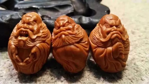 阴历7月戴什么辟邪,晚上出门回来得晚戴什么辟邪