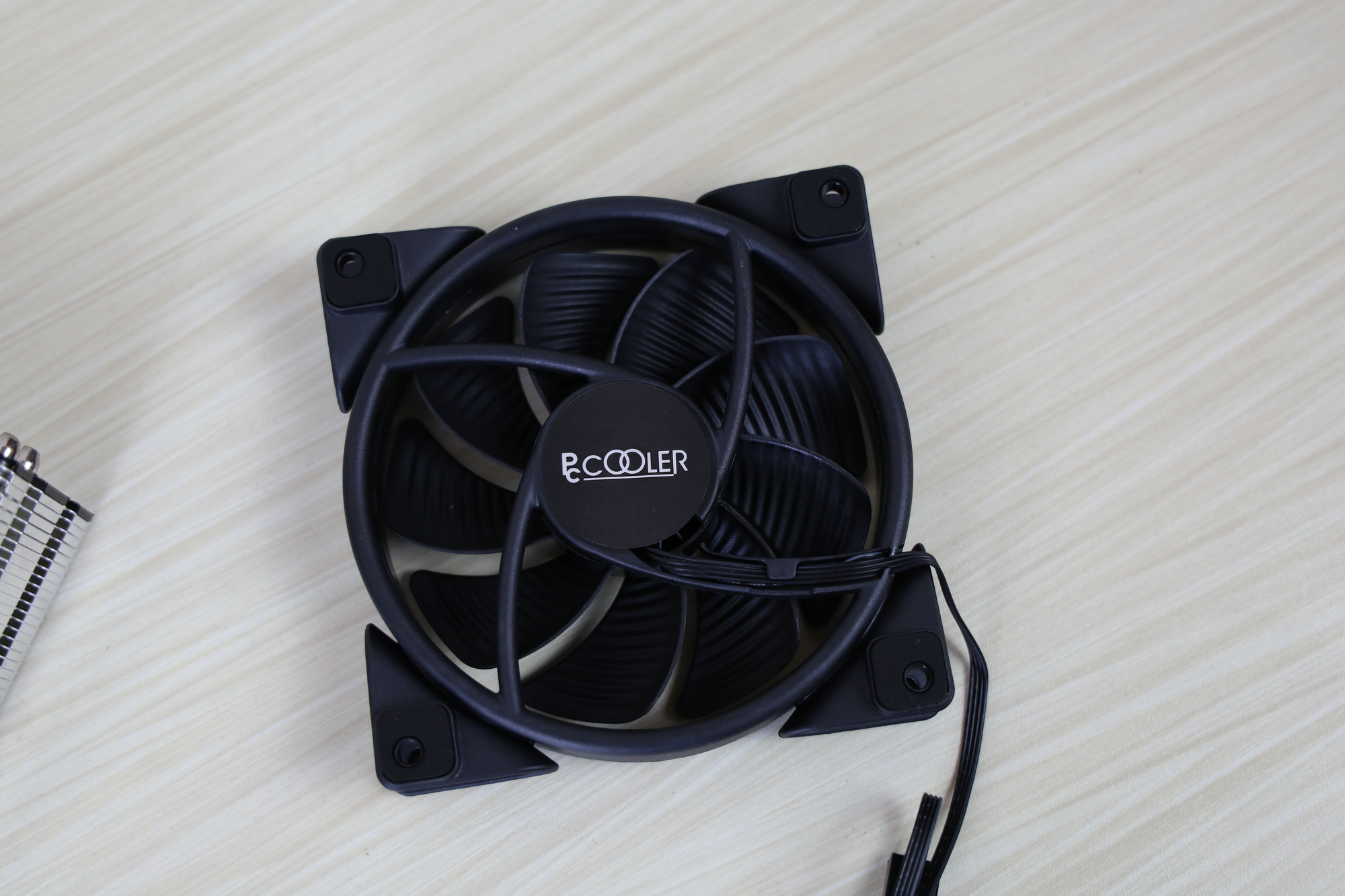 超频三东海风云gi-r66u怎么样,超频三东海r4000装机效果