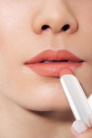 改善唇部干皮,唇干皮怎么护理