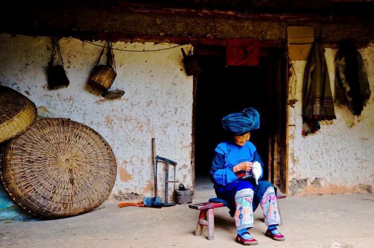 洛克徒步木里到稻城翻的是哪座山,秘境四川甘孜