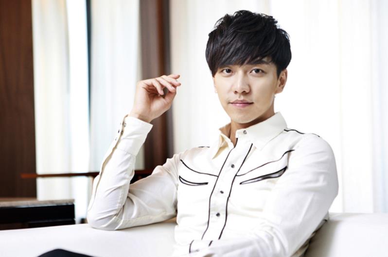 韩国宋仲基李钟硕,宋仲基李钟硕帅气视频