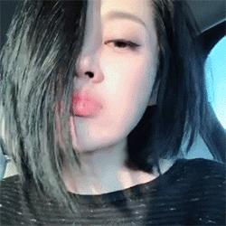 许晴50岁依然少女感满满,50岁的许晴拥有25岁的坦然