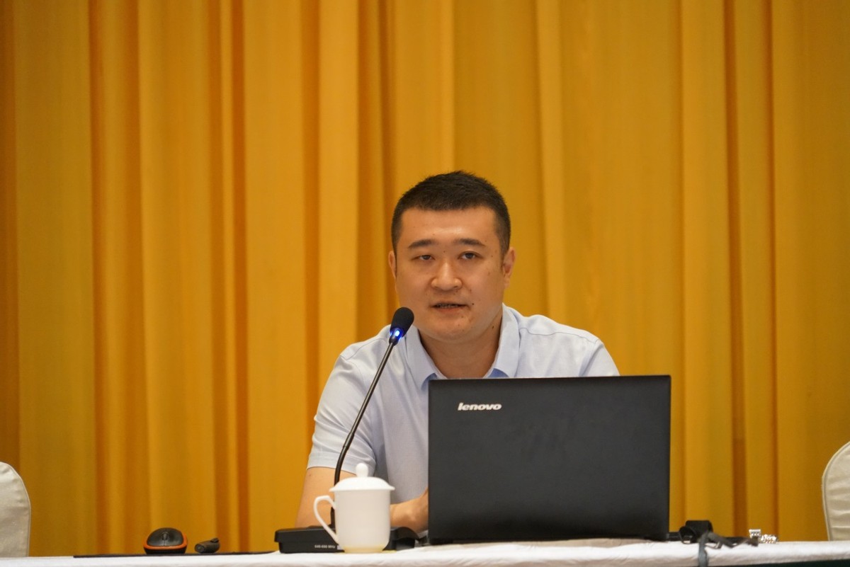 为民办实事作为主题教育的出发点,为民办实事推动主题教育走入民心