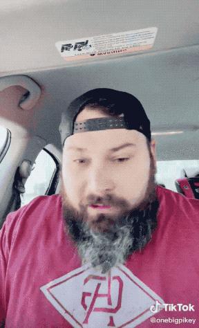 在TikTok上吃播螺蛳粉,是老外们的《致富经》