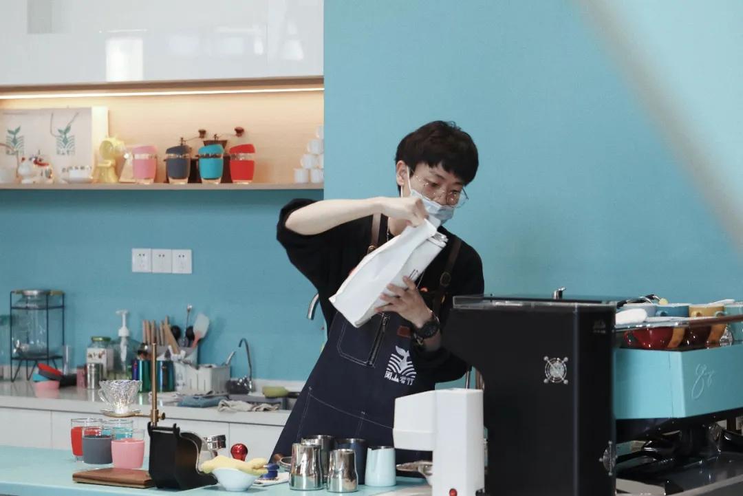 洛阳必打卡书店,洛阳闻山君竹书店