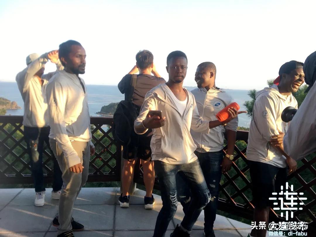 在大连留学生,在外国的中国留学生看国内美食