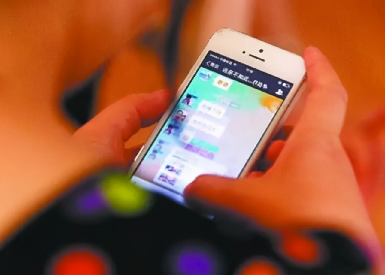 有种“复制粘贴”叫在班级群回信息，家长手一抖，一串爹妈被带歪