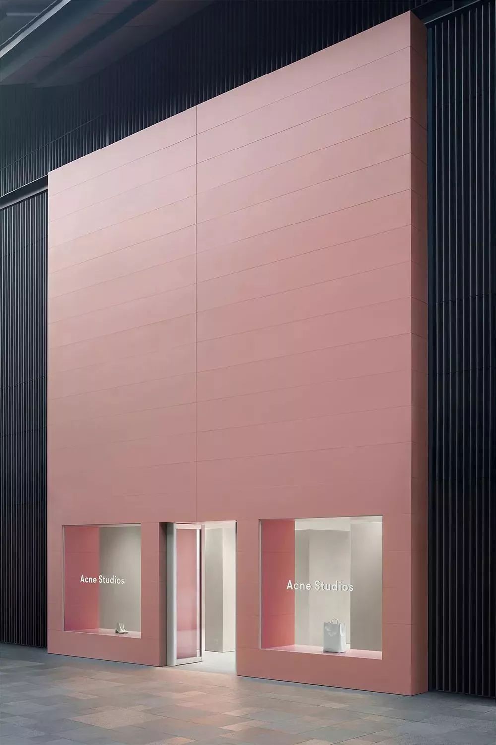 全球仅50多家店、年销售2亿欧元的Acne，门头竟然无LOGO？