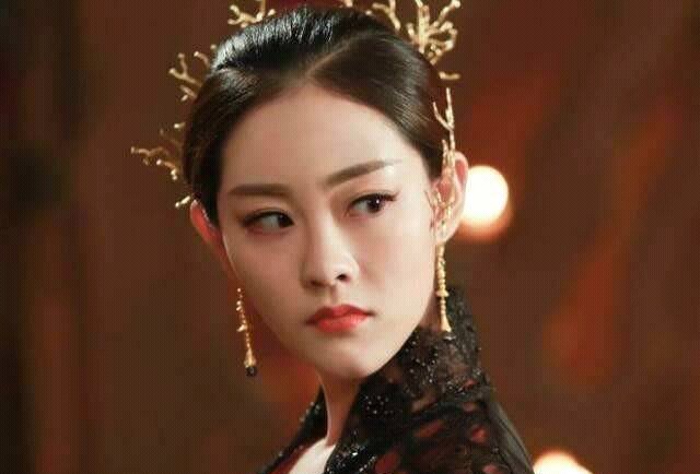 杨幂的公司签了好多有实力的美女,杨幂公司旗下的4位美女演员