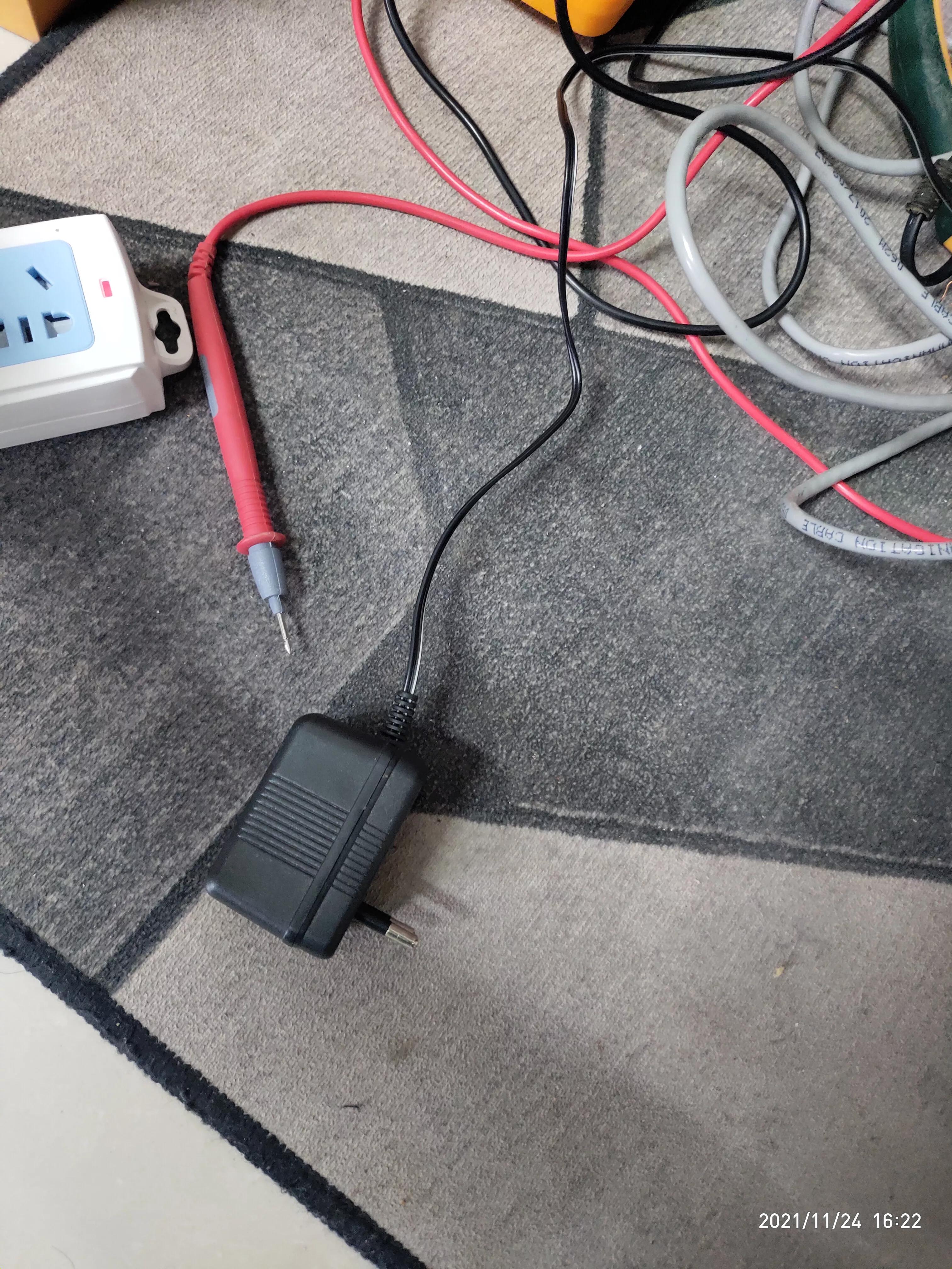 指纹锁的电池没电了找谁换电池,指纹锁4节5号电池改18650电池