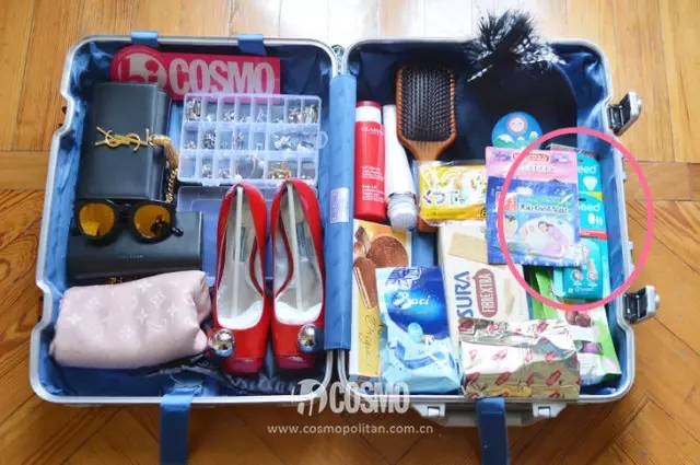 每个女生脚后跟都有个疤,每个女人的背后都有一部辛酸史