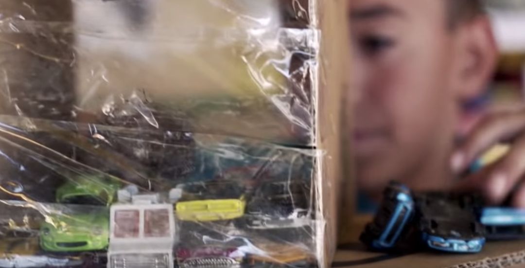 九岁的他用废纸箱建了个游乐场,结果全洛杉矶的人都来了……