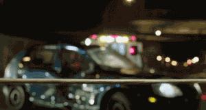 他为什么如此疯狂？“逃跑”+连撞20多米护栏！