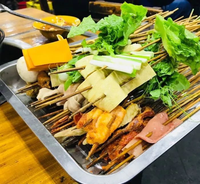 乐山嘉州长卷天街黄氏麻辣烫菜单,洪雅三宝与乐山麻辣烫哪的好吃