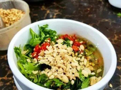 乐山嘉州长卷天街黄氏麻辣烫菜单,洪雅三宝与乐山麻辣烫哪的好吃