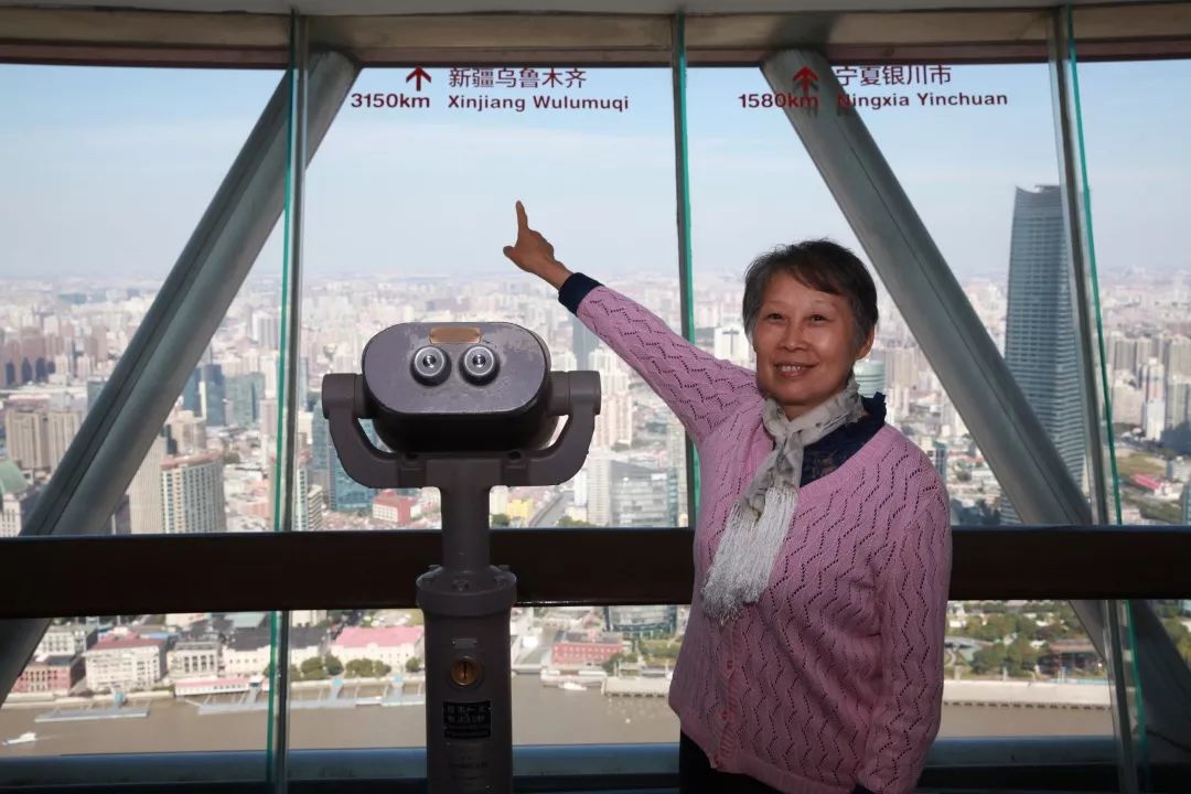 九九重阳敬老情浓浓关怀暖人心,爱在重阳节浓浓敬老情